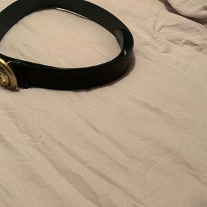 Wide leather belt with Double G buckle